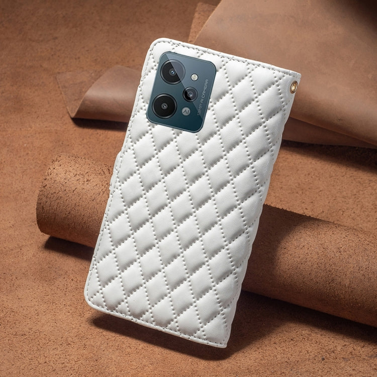 For OPPO Realme C31 Diamond Lattice Zipper Wallet Leather Flip Phone Case(White) Eurekaonline