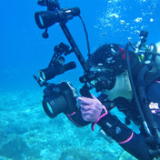 PULUZ 40m Underwater Depth Diving Case Waterproof Camera Housing for Sony A6300 (E PZ 16-50mm F3.5-5.6 OSS)(Black) Eurekaonline